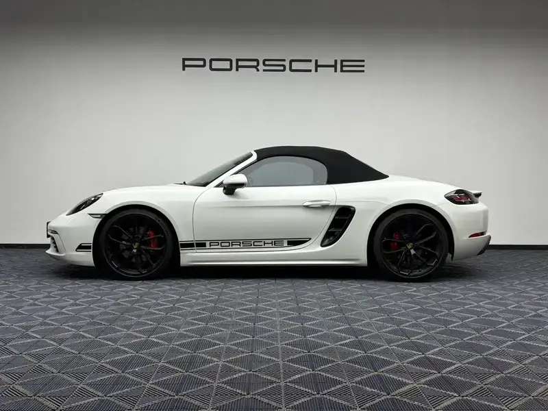 2023 Porsche 718 Spyder с пробегом 2 600 км