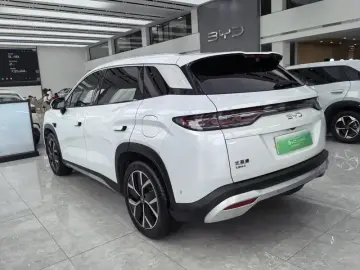 2025 BYD Song L с пробегом 6 900 км