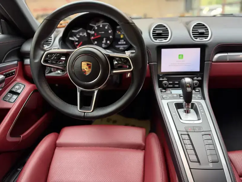2020 Porsche 718 Spyder с пробегом 33 000 км
