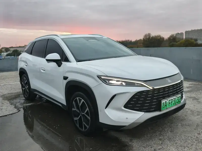 2026 BYD Song L с пробегом 11 000 км