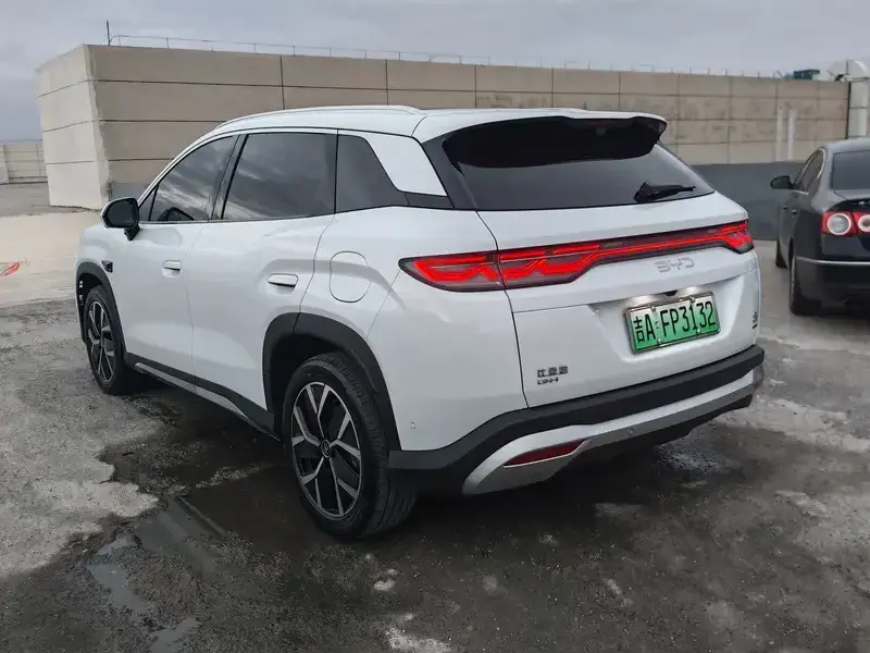 2026 BYD Song L с пробегом 11 000 км