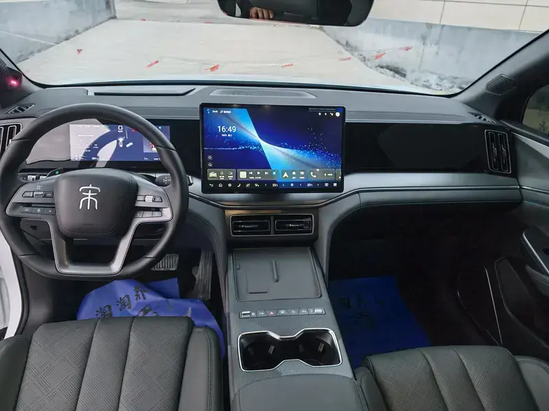 2026 BYD Song L с пробегом 11 000 км