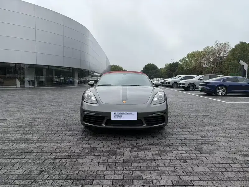 2023 Porsche 718 Spyder с пробегом 9 000 км