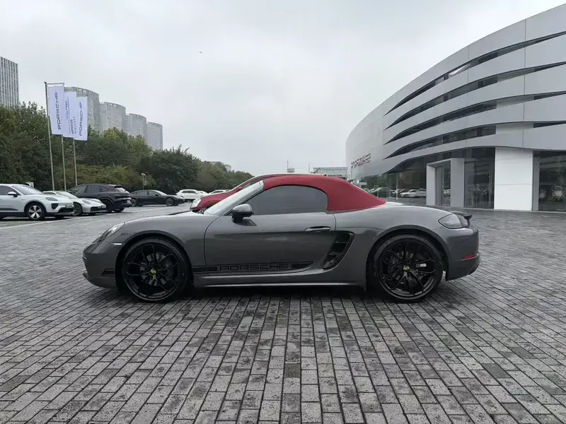 2023 Porsche 718 Spyder с пробегом 9 000 км