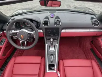 2023 Porsche 718 Spyder с пробегом 9 000 км
