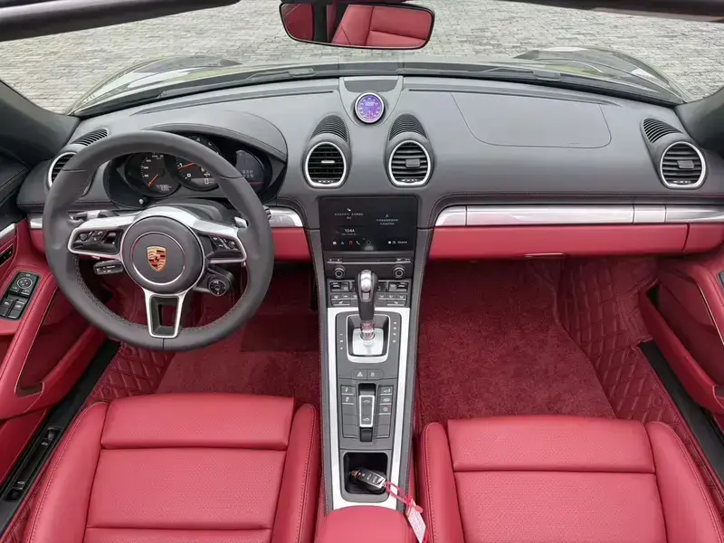 2023 Porsche 718 Spyder с пробегом 9 000 км