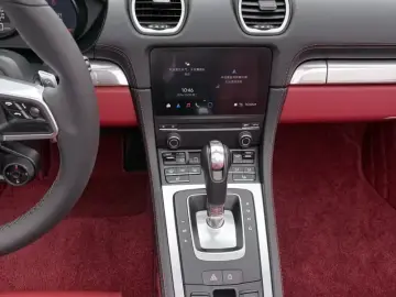 2023 Porsche 718 Spyder с пробегом 9 000 км