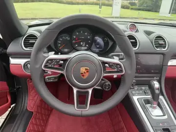2023 Porsche 718 Spyder с пробегом 9 000 км