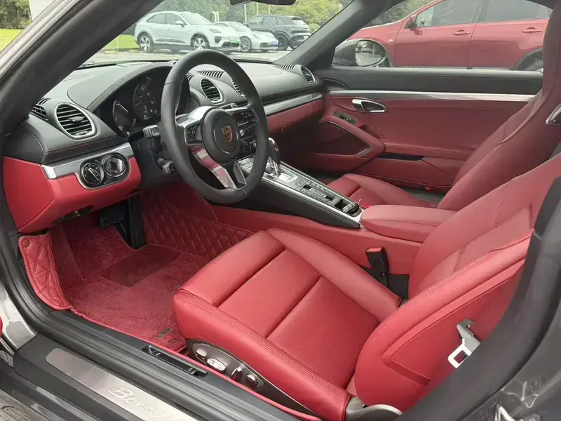 2023 Porsche 718 Spyder с пробегом 9 000 км