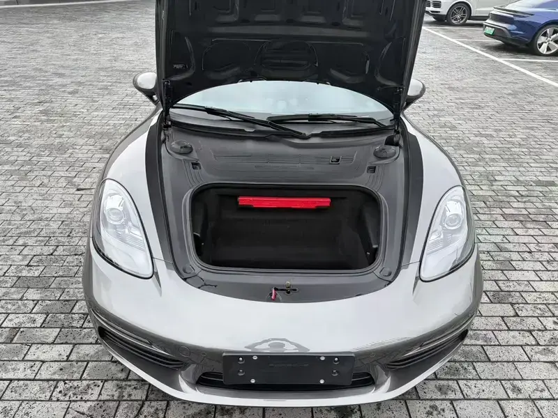 2023 Porsche 718 Spyder с пробегом 9 000 км
