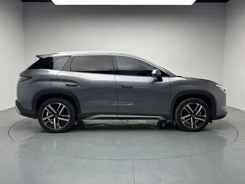 2024 BYD Song L с пробегом 41 400 км