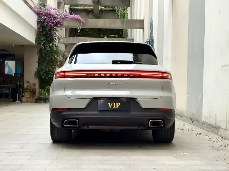 2024 Porsche Cayenne с пробегом 49 000 км