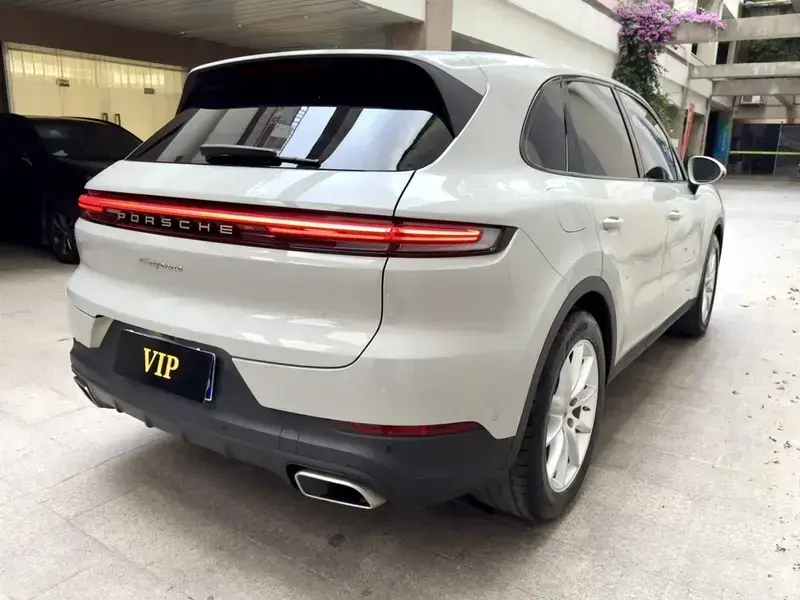 2024 Porsche Cayenne с пробегом 49 000 км