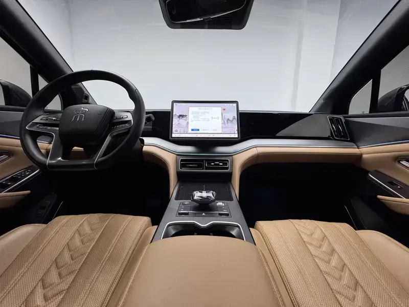 2024 BYD Song L с пробегом 41 400 км