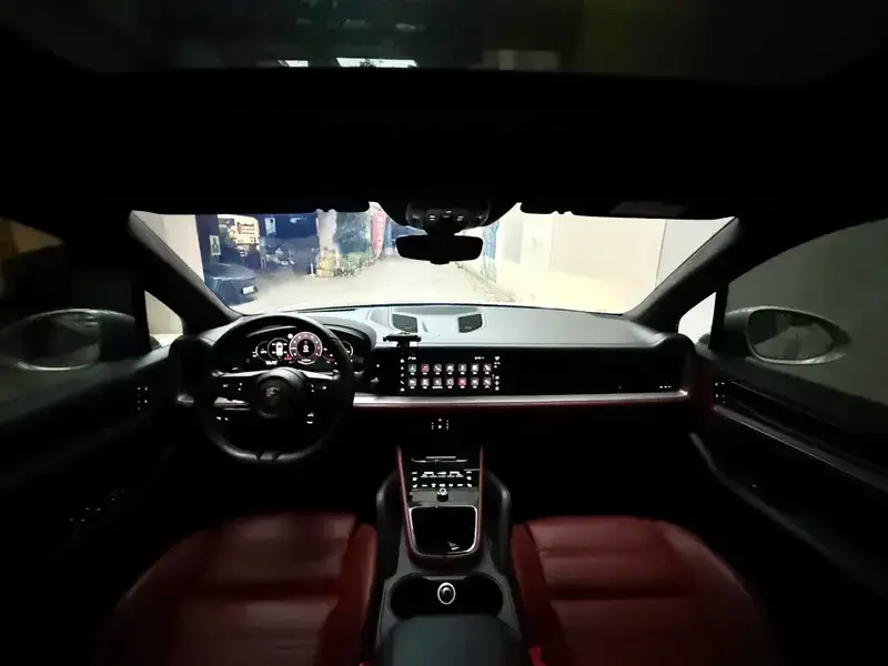 2024 Porsche Cayenne с пробегом 49 000 км