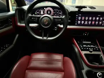 2024 Porsche Cayenne с пробегом 49 000 км