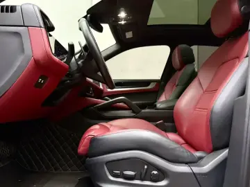 2024 Porsche Cayenne с пробегом 49 000 км