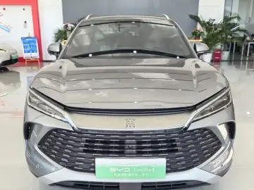 2025 BYD Song L с пробегом 8 000 км