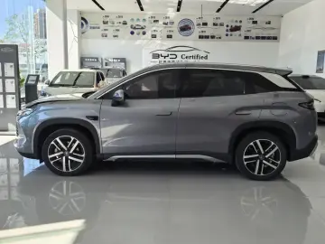 2025 BYD Song L с пробегом 8 000 км