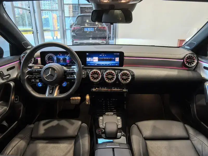 2024 Mercedes-Benz A-Класс AMG с пробегом 16 000 км