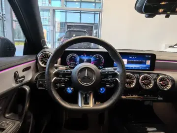 2024 Mercedes-Benz A-Класс AMG с пробегом 16 000 км