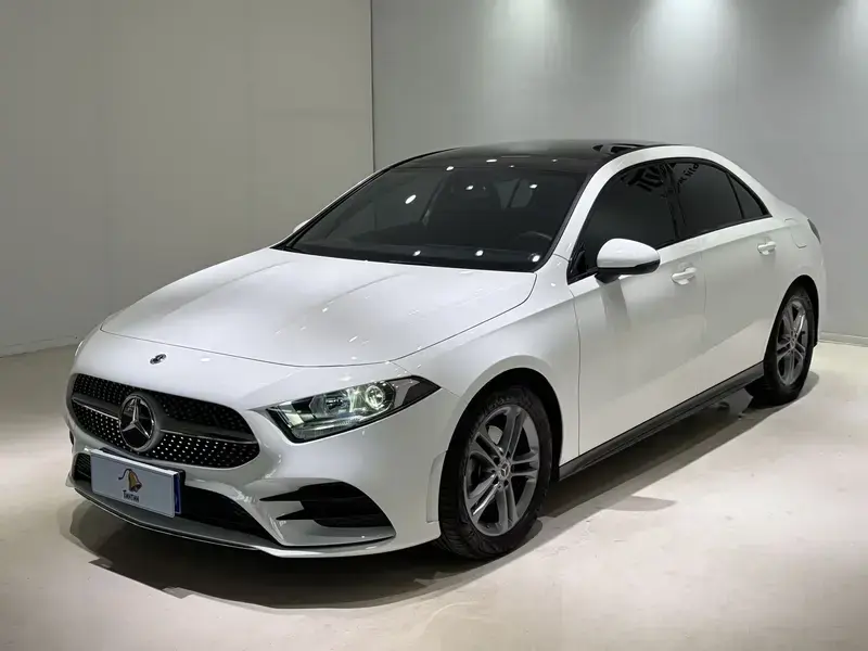 2022 Mercedes-Benz A-Класс с пробегом 24 000 км