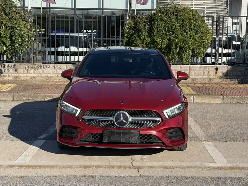 2020 Mercedes-Benz A-Класс с пробегом 100 000 км