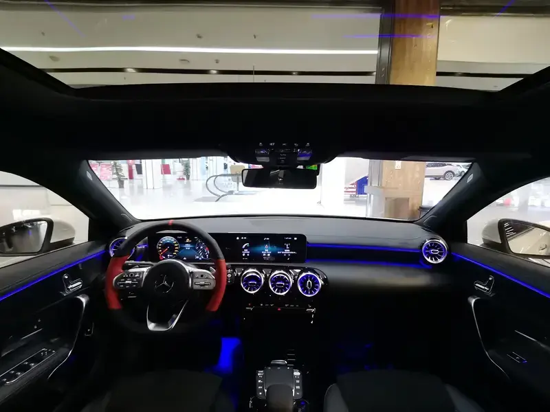 2020 Mercedes-Benz A-Класс с пробегом 31 000 км