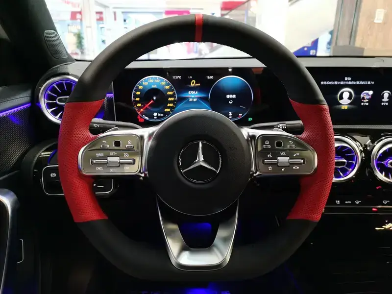 2020 Mercedes-Benz A-Класс с пробегом 31 000 км