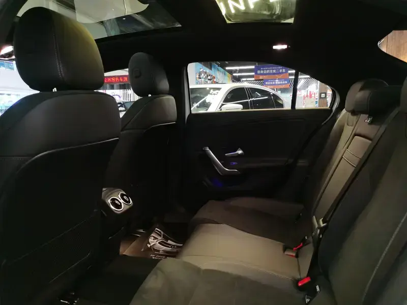 2020 Mercedes-Benz A-Класс с пробегом 31 000 км