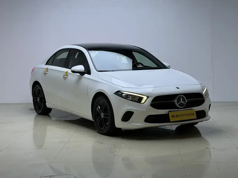 2019 Mercedes-Benz A-Класс с пробегом 33 500 км