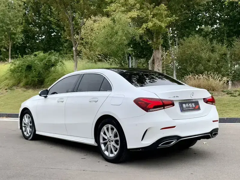 2022 Mercedes-Benz A-Класс с пробегом 50 000 км