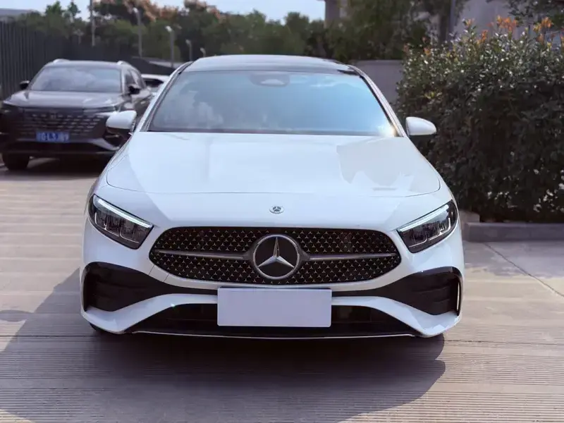 2024 Mercedes-Benz A-Класс с пробегом 16 000 км