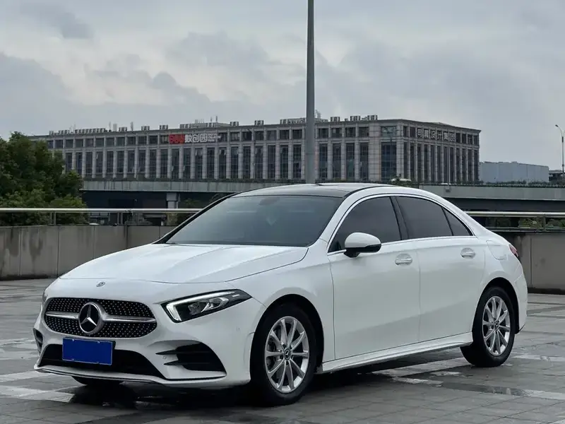 2021 Mercedes-Benz A-Класс с пробегом 67 000 км