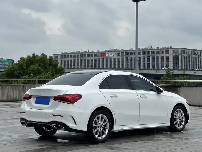 2021 Mercedes-Benz A-Класс с пробегом 67 000 км