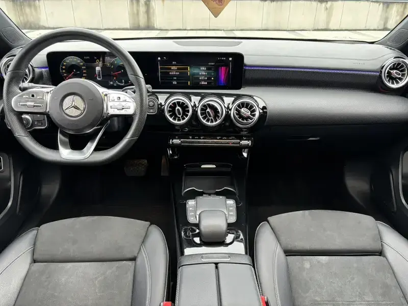 2021 Mercedes-Benz A-Класс с пробегом 67 000 км