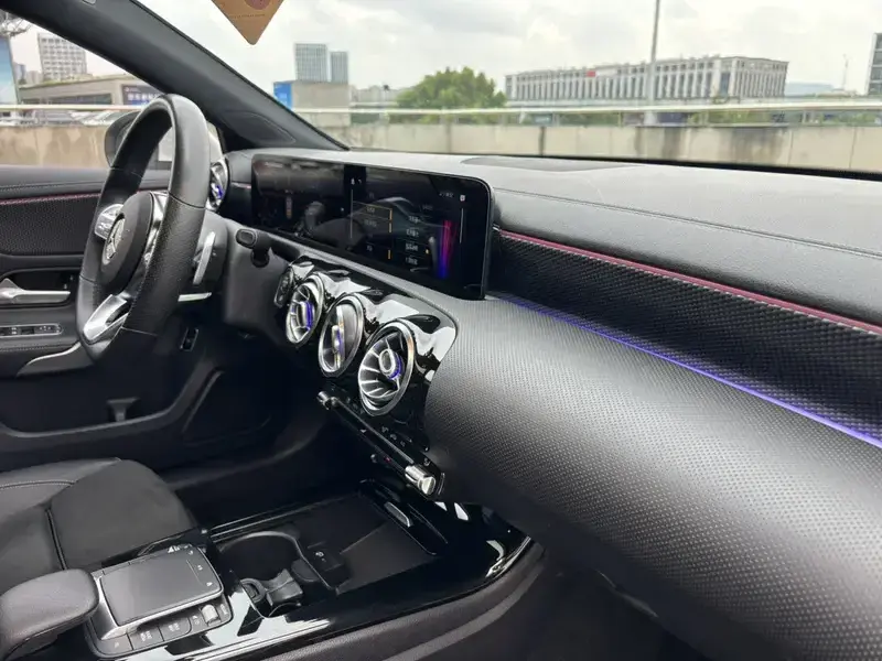 2021 Mercedes-Benz A-Класс с пробегом 67 000 км