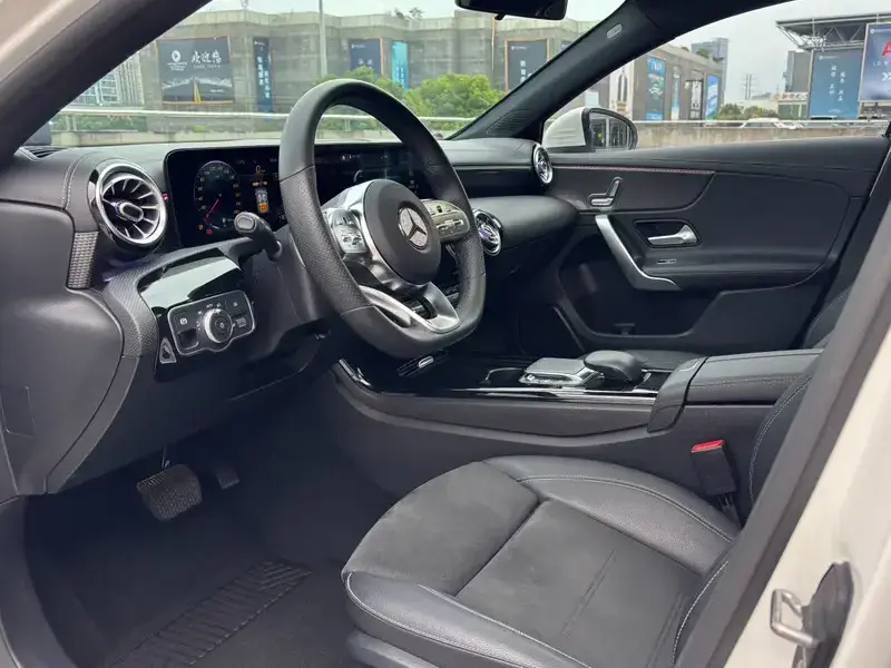 2021 Mercedes-Benz A-Класс с пробегом 67 000 км