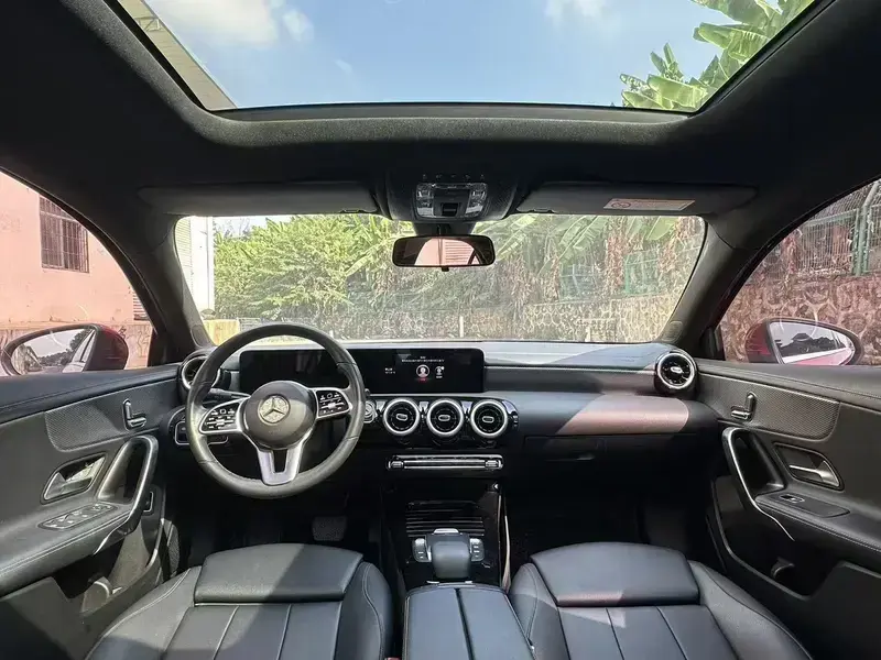 2022 Mercedes-Benz A-Класс с пробегом 48 000 км