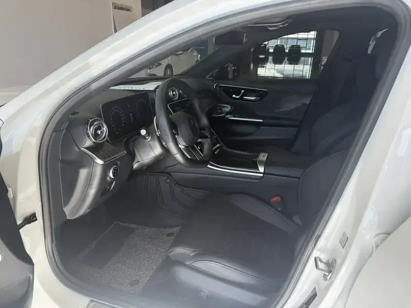 2023 Mercedes-Benz C-Класс с пробегом 25 000 км