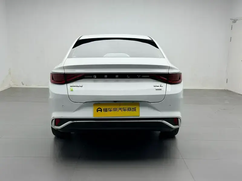 2022 Geely Emgrand L с пробегом 70 900 км