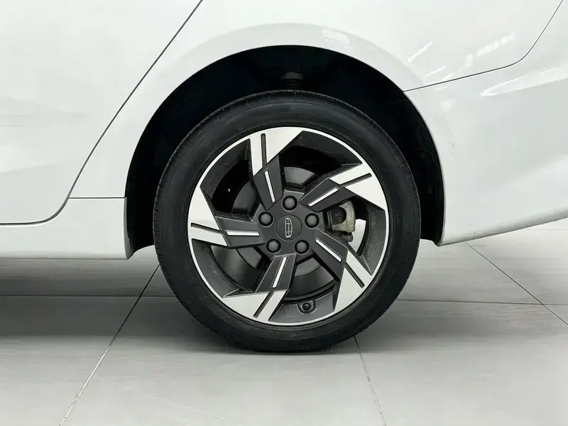 2022 Geely Emgrand L с пробегом 70 900 км