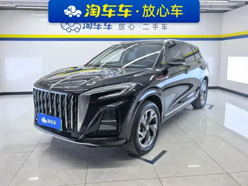 2025 Hongqi HS3 с пробегом 7 000 км