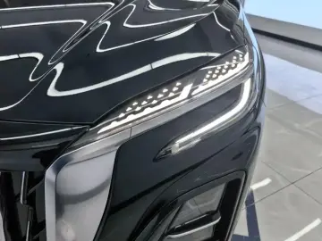 2025 Hongqi HS3 с пробегом 7 000 км