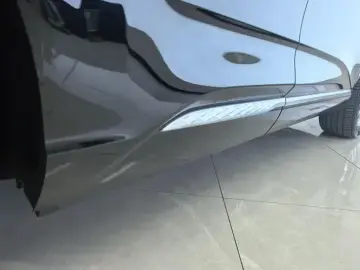 2025 Hongqi HS3 с пробегом 7 000 км