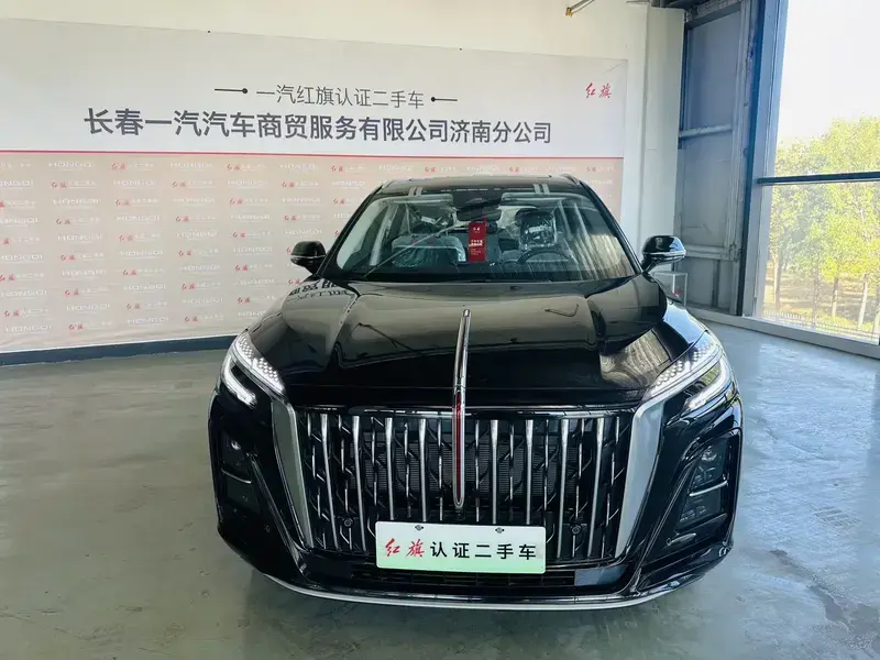 2025 Hongqi HS3 с пробегом 100 км