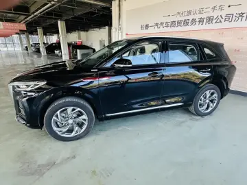 2025 Hongqi HS3 с пробегом 100 км