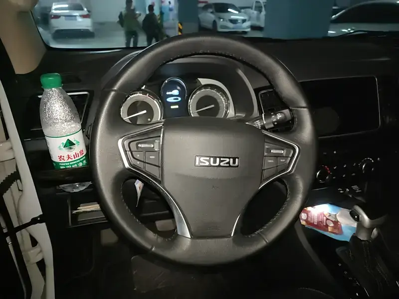 2019 Isuzu MU-X с пробегом 36 000 км