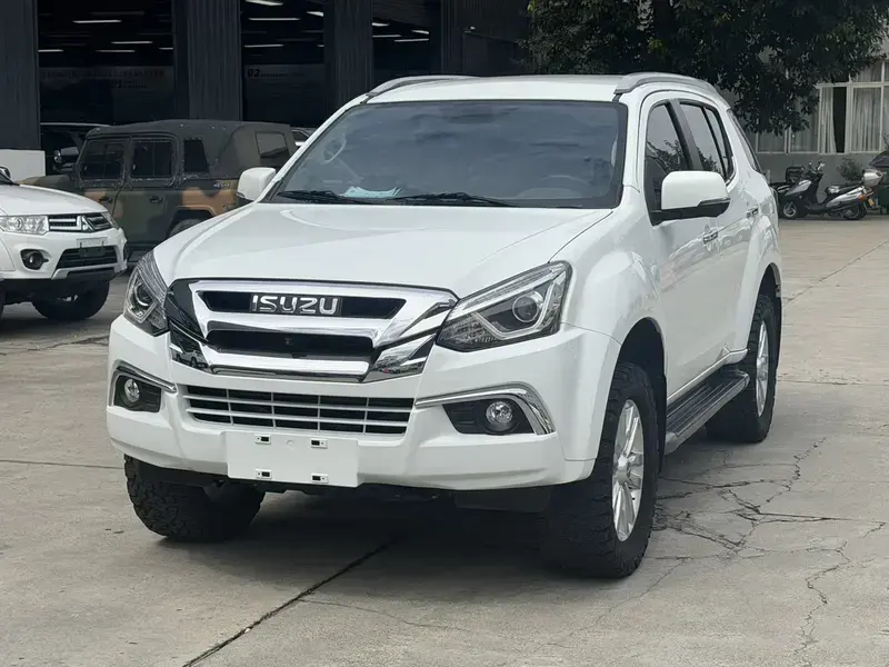 2019 Isuzu MU-X с пробегом 38 000 км