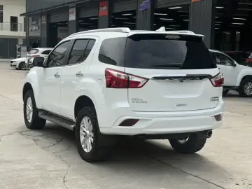 2019 Isuzu MU-X с пробегом 38 000 км
